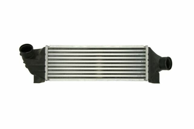 Радиатор интеркулера Transit V-184 2.0TDI 2000-2006 4522847